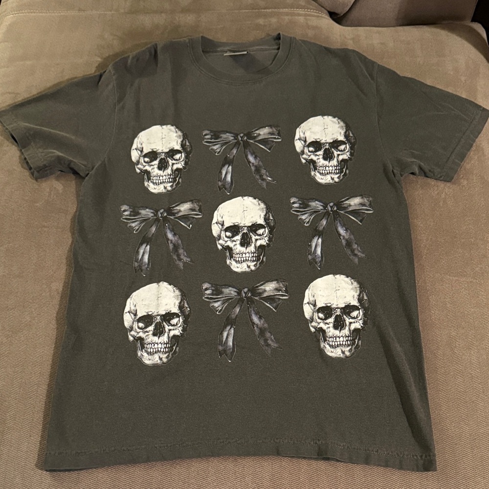 Pepper Comfort Colors Skull and Bow Tee - NEW!